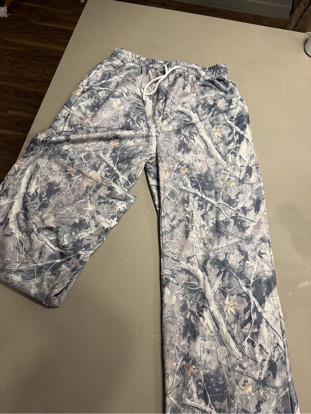 Draw string camo pants
